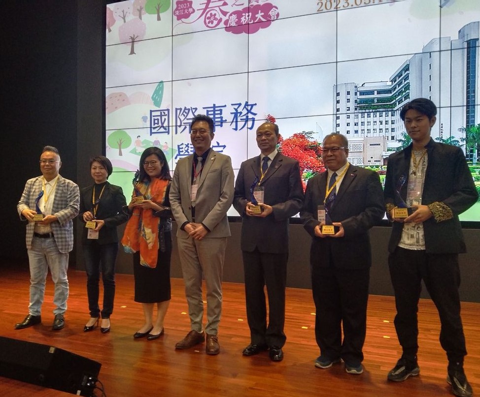 1-2-23_2023春之飨宴外交系友会活动合影 1-2-23_2023春之飨宴外交系友会活动合影