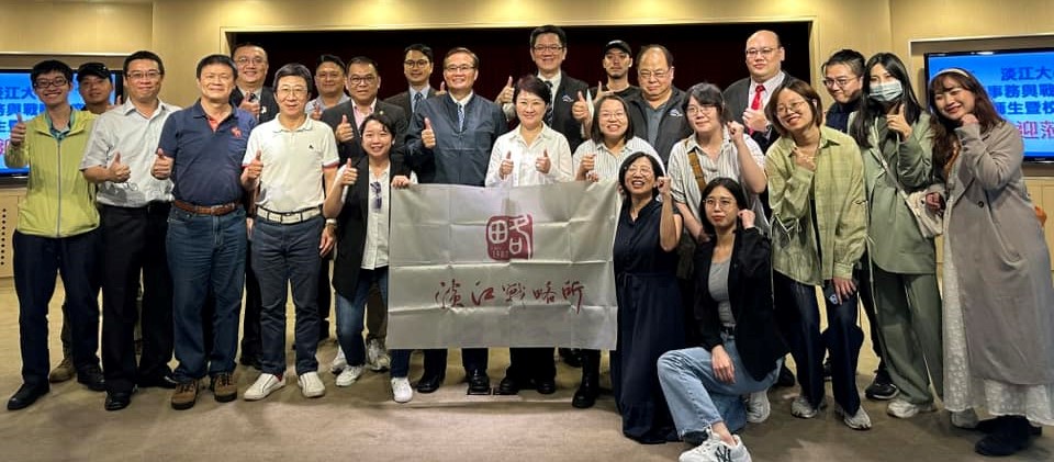 2-14-2_與盧秀燕市長合影留念 2-14-2_與盧秀燕市長合影留念