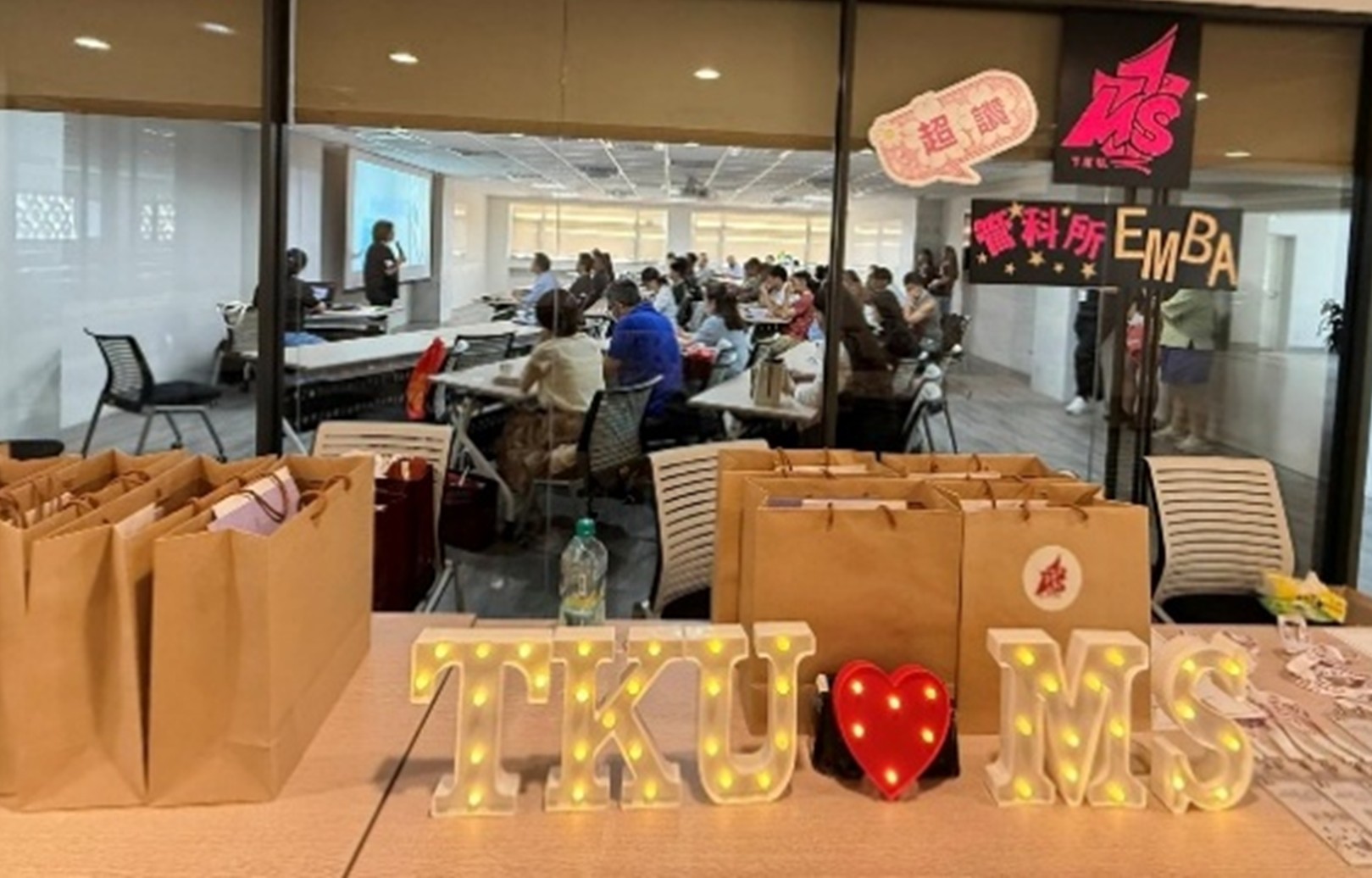 這是一張圖片 這是一張圖片