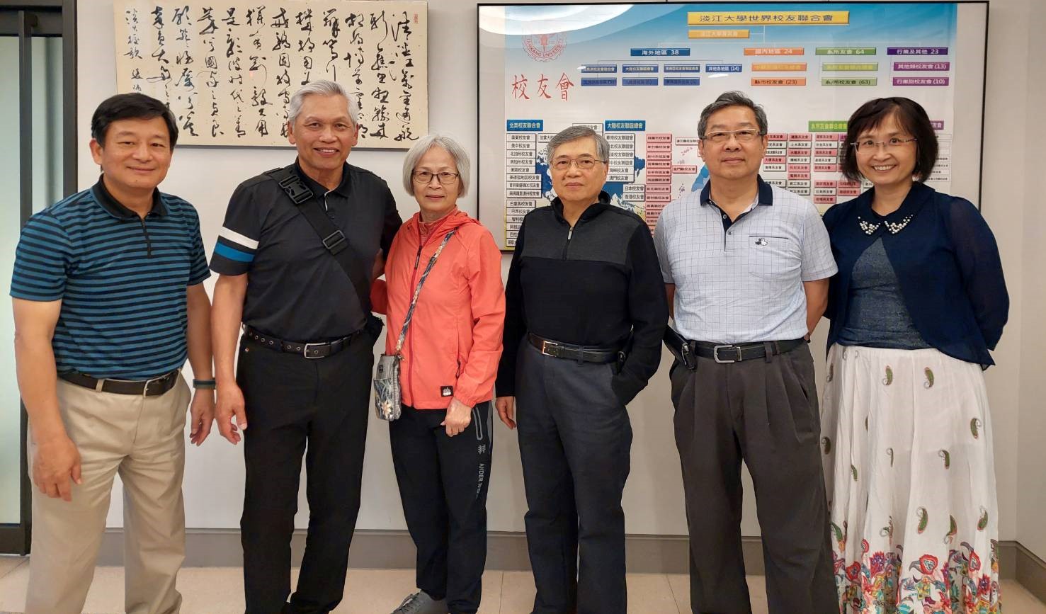 ◎左起为彭春阳执行长、陈振堂学长夫妇、郭丰学长、林宏昌学长、郑惠兰秘书