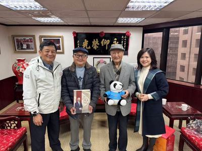 大陸校友聯誼總會總會長莊文甫拜訪世界校友會聯合會榮譽總會長陳定川