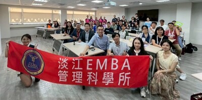 管科系所友会举办管科所博班暨EMBA硕专班新生说明会 传承精神助力新生启航