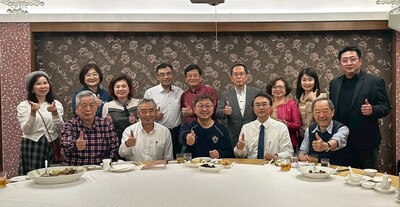 展現校友凝聚力！系所友會聯合總會舉辦顧問團歲末感恩餐會